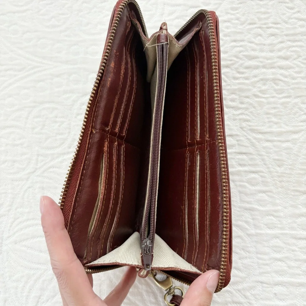 Res Ipsa Kilim Leather Clutch Accordion Wristlet Wallet